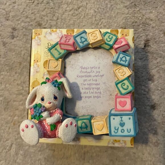 PRECIOUS MOMENTS BUNNY PHOTO FRAME - Picture 2 of 4